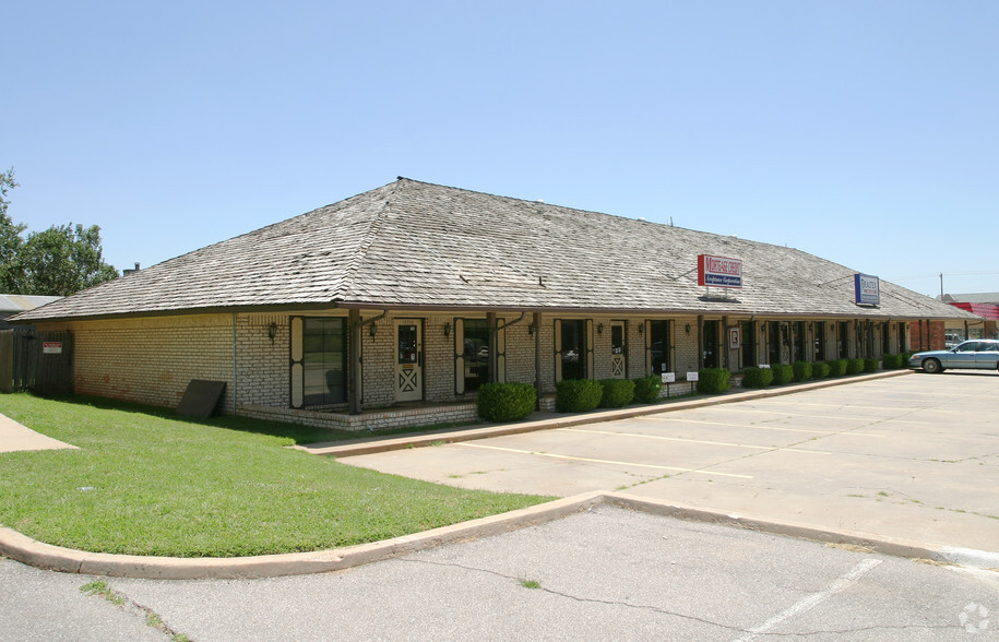 10400 S Pennsylvania Ave, Oklahoma City, OK à louer - Photo de l’immeuble – Image 2 sur 17