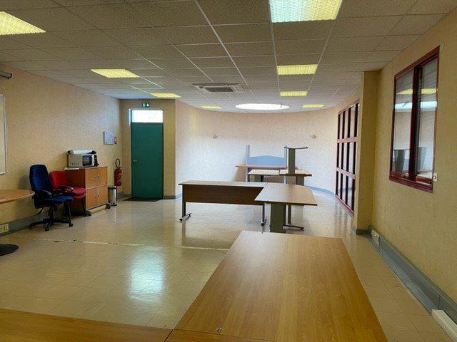 Bureau dans Chalon-sur-Saône à vendre - Photo de l’immeuble – Image 3 sur 8