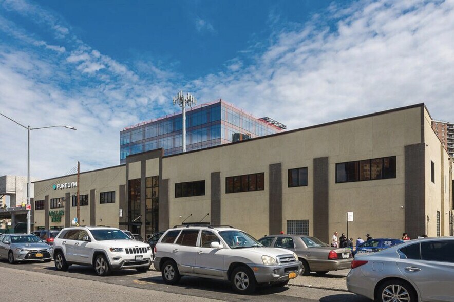 2847-2865 W 8th St, Brooklyn, NY à louer - Photo de l’immeuble – Image 3 sur 3