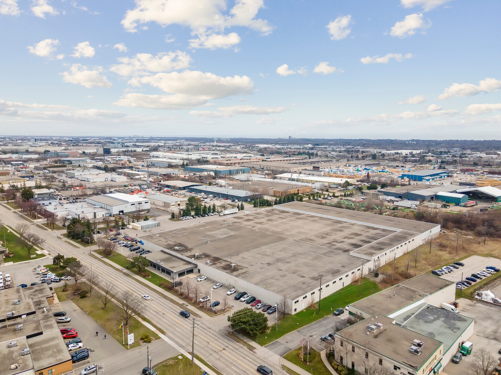 3230 Mainway, Burlington, ON à louer Photo de l’immeuble– Image 1 sur 7