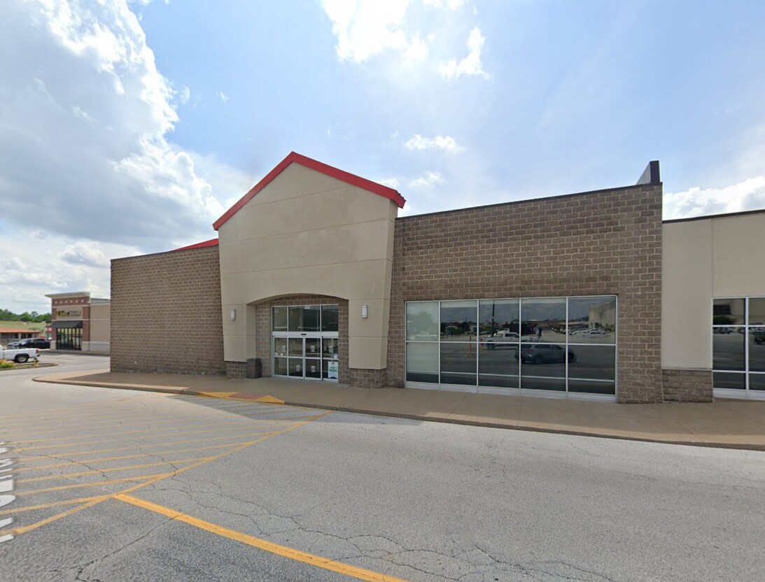 3233-3423 Quincy Mall, Quincy, IL à louer Photo de l’immeuble– Image 1 sur 5