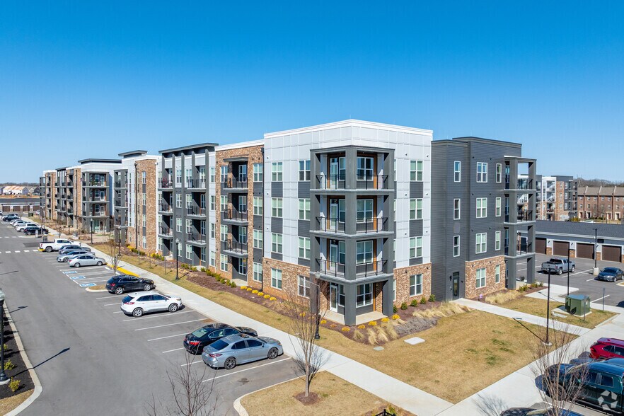 2600 Roby Corlew Ln, Murfreesboro, TN à louer - Photo principale – Image 1 sur 5