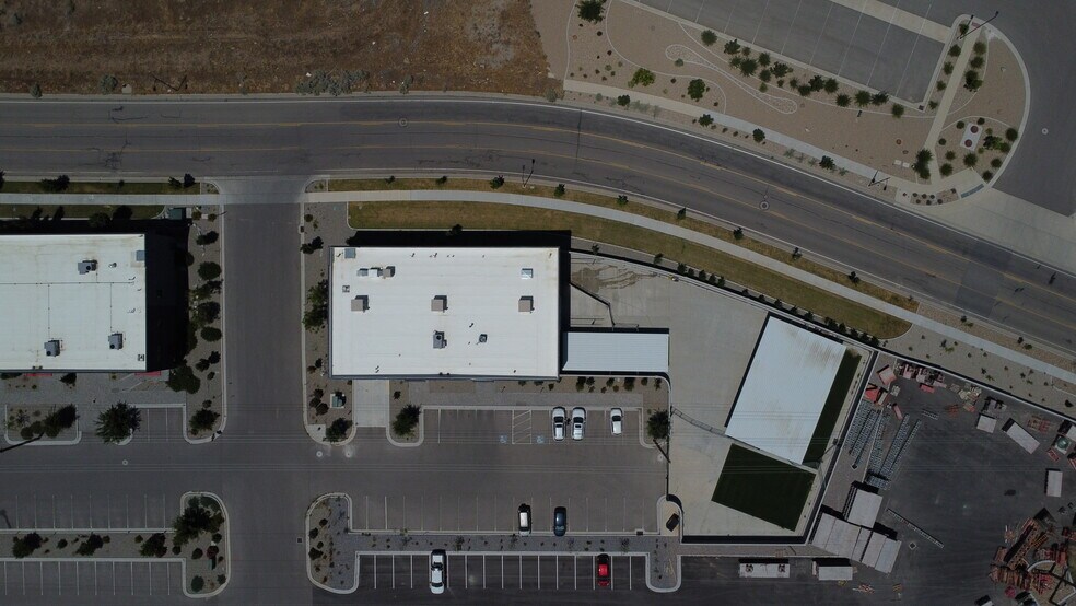 6327 W Crimson View Dr, South Jordan, UT à vendre - Photo de l’immeuble – Image 2 sur 15