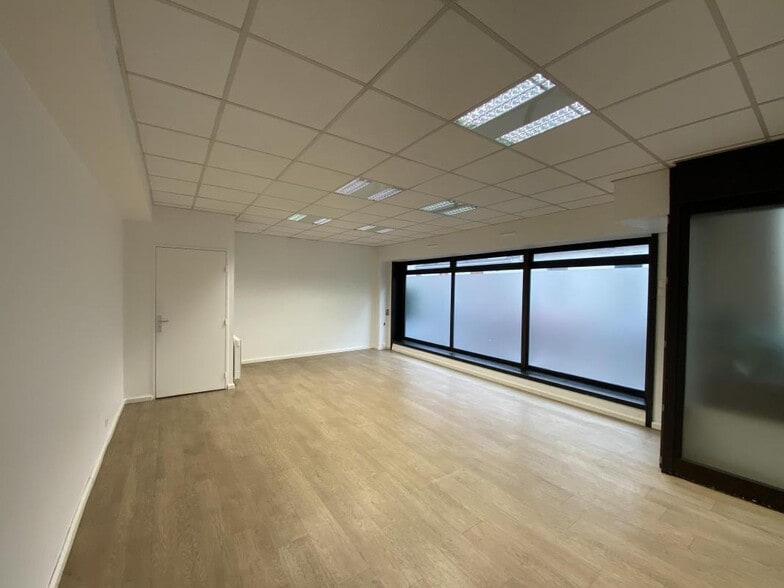 Local commercial dans Paris à vendre - Photo intérieure – Image 3 sur 4