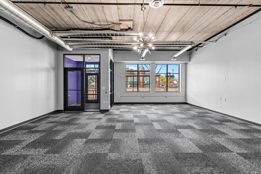 360 University Ave W, Saint Paul, MN à louer - Photo de l’immeuble – Image 2 sur 31