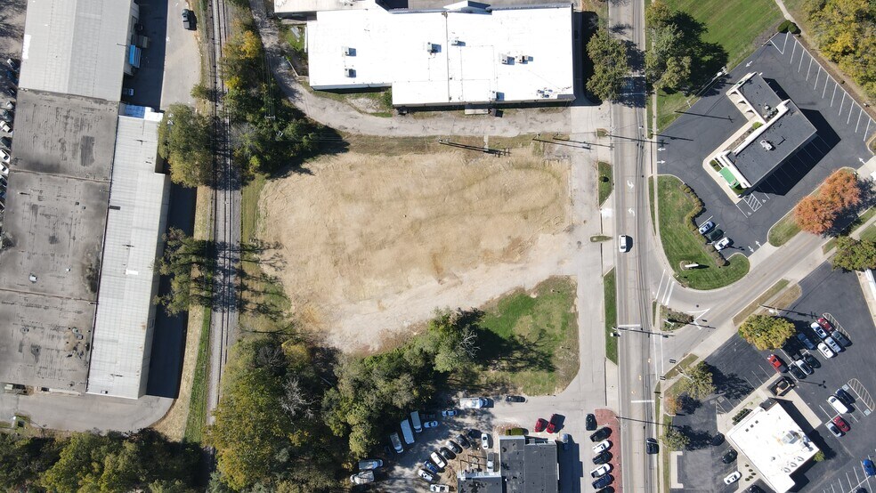 507 Loveland Madeira Rd, Loveland, OH à louer - Photo de l’immeuble – Image 3 sur 4