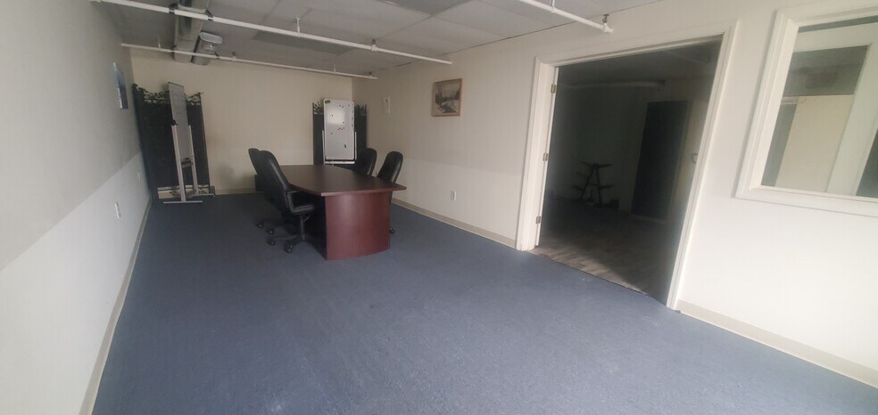50 W Main St, Ayer, MA à louer - Photo intérieure – Image 3 sur 14