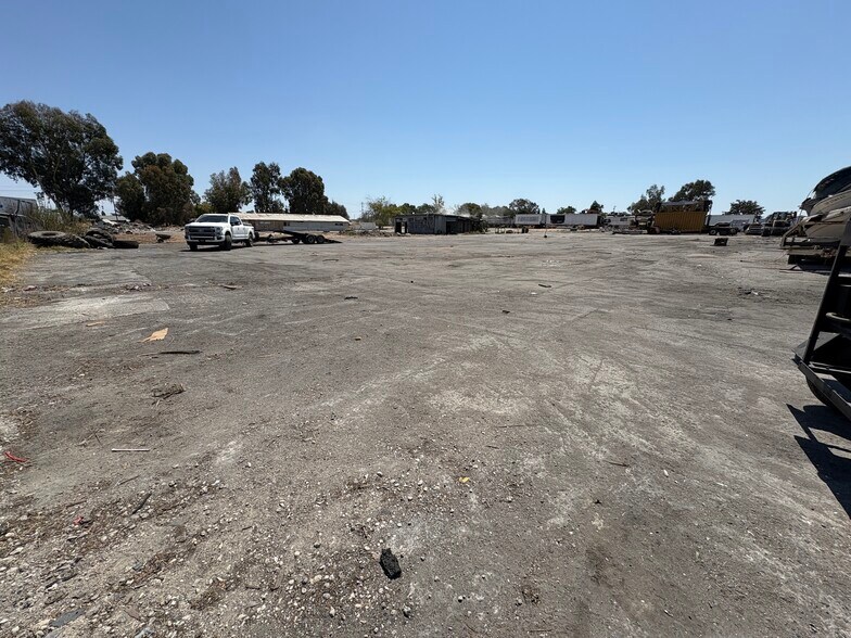6715 W 6th St, Rio Linda, CA à louer - Photo de l’immeuble – Image 2 sur 8