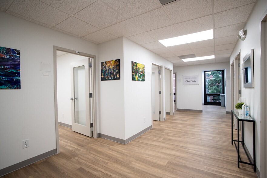 8730 Georgia Ave, Silver Spring, MD à louer - Photo intérieure – Image 3 sur 9