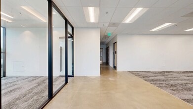 Ramona Ave & Mission Blvd, Montclair, CA à louer Numérisation 3D Matterport– Image 1 sur 9