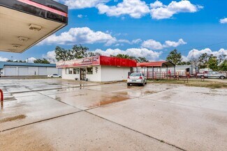 Plus de détails pour 2021 E 4, Hutchinson, KS - Local commercial à vendre