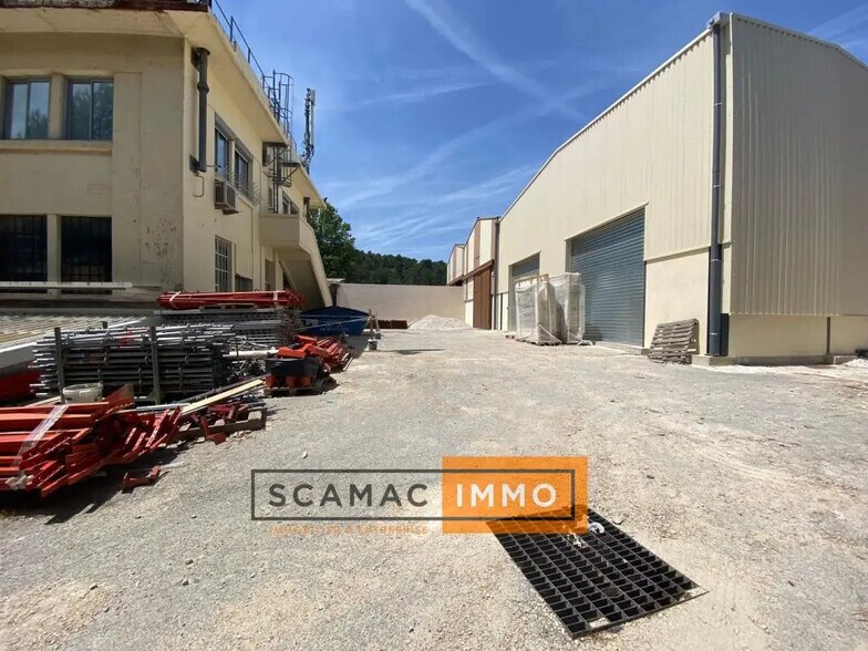 Industriel/Logistique dans Gardanne à louer - Photo de l’immeuble – Image 2 sur 7