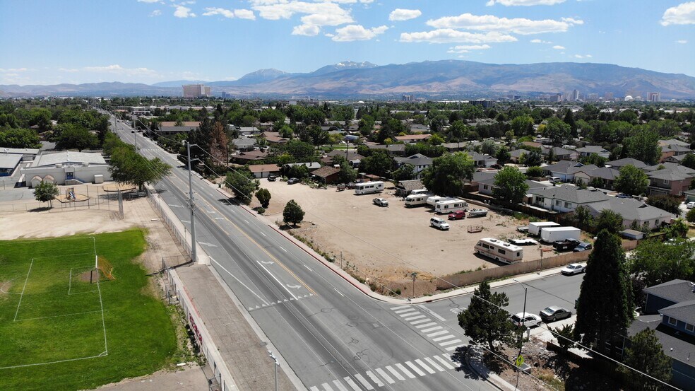 2101 Sullivan Ln, Sparks, NV à vendre - Aérien – Image 2 sur 4