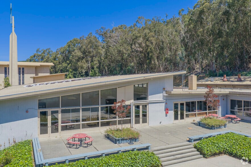 3500 Mountain Blvd, Oakland, CA à louer - Photo de l’immeuble – Image 2 sur 15