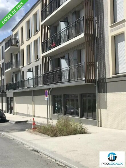 Local commercial dans Compiègne à vendre - Photo de l’immeuble – Image 2 sur 8
