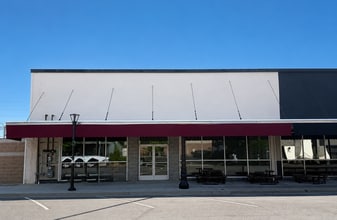 1257 Oregon St, Redding, CA à louer Photo de l’immeuble– Image 1 sur 4