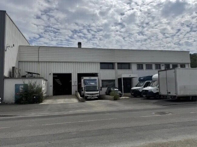 Plus de détails pour Industriel/Logistique à louer