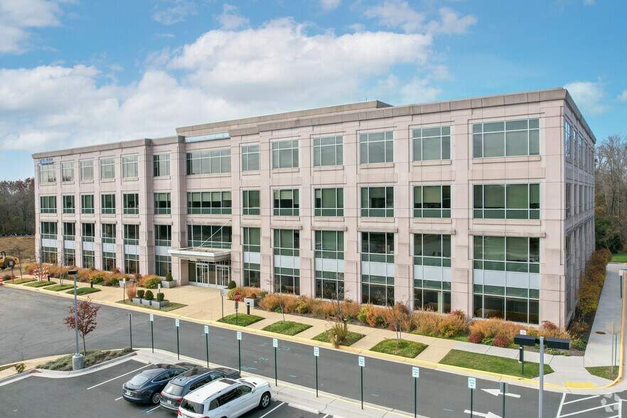 12700 Sunrise Valley Dr, Reston, VA à louer - Photo de l’immeuble – Image 1 sur 5