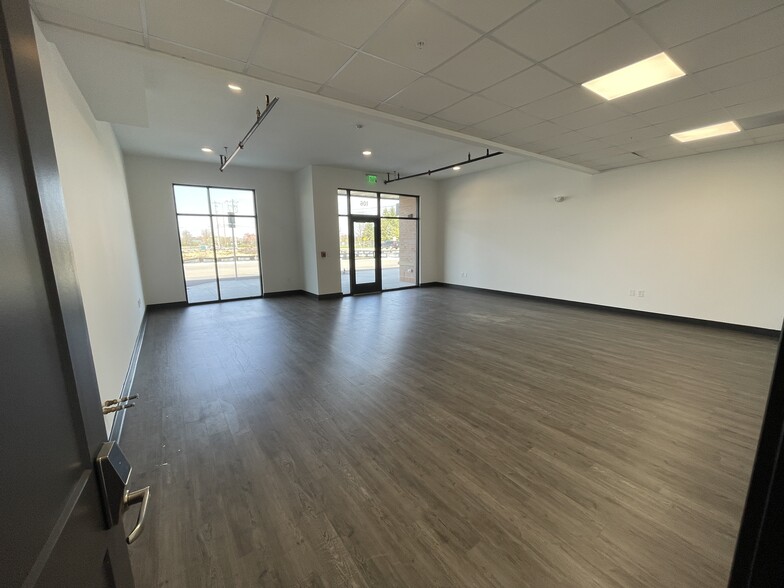 8765 Front St, Fishers, IN à louer - Photo de l’immeuble – Image 2 sur 8
