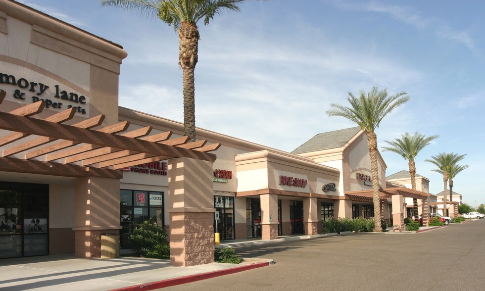 1275 E Baseline Rd, Gilbert, AZ à louer - Photo de l’immeuble – Image 2 sur 17