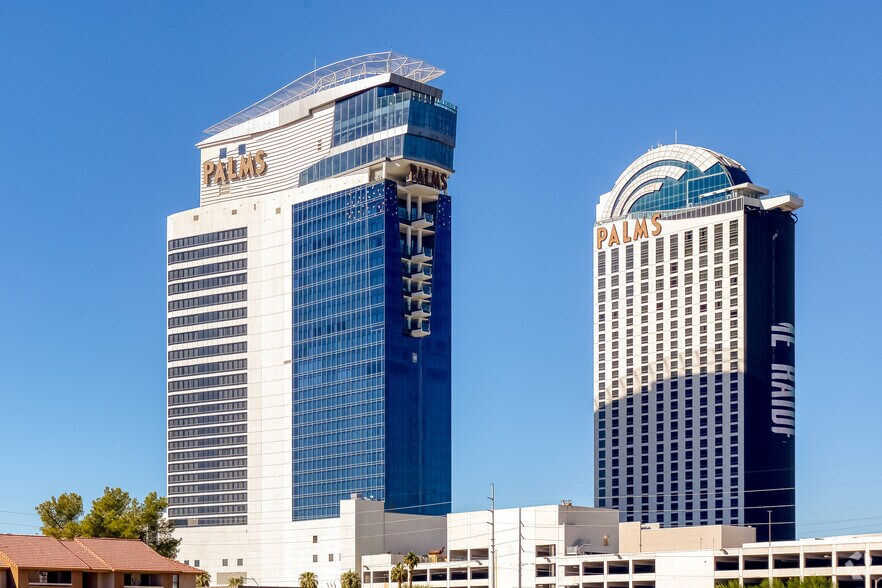 4321 W Flamingo Rd, Las Vegas, NV à louer - Photo de l’immeuble – Image 2 sur 4