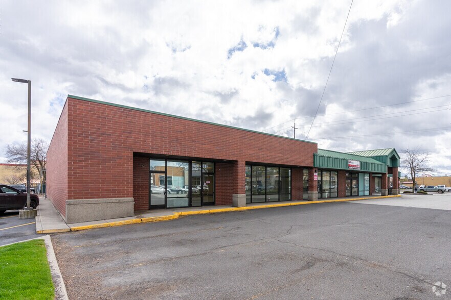 6302 N Division St, Spokane, WA à louer - Photo de l’immeuble – Image 2 sur 5