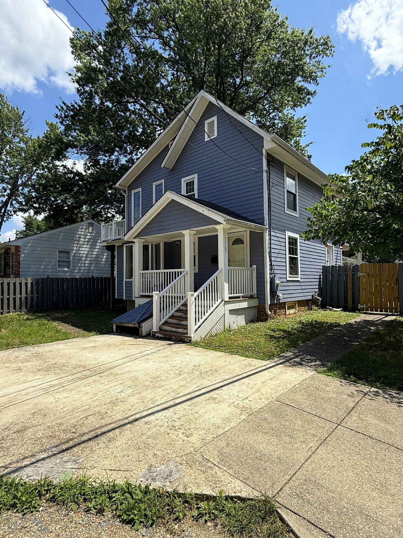7507 Dartmouth Ave, College Park, MD à vendre Photo de l’immeuble– Image 1 sur 15