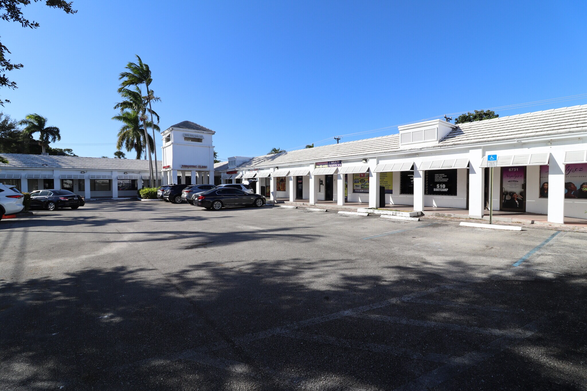 6731-6765 Sunset Strip, Sunrise, FL à vendre Photo de l’immeuble– Image 1 sur 31