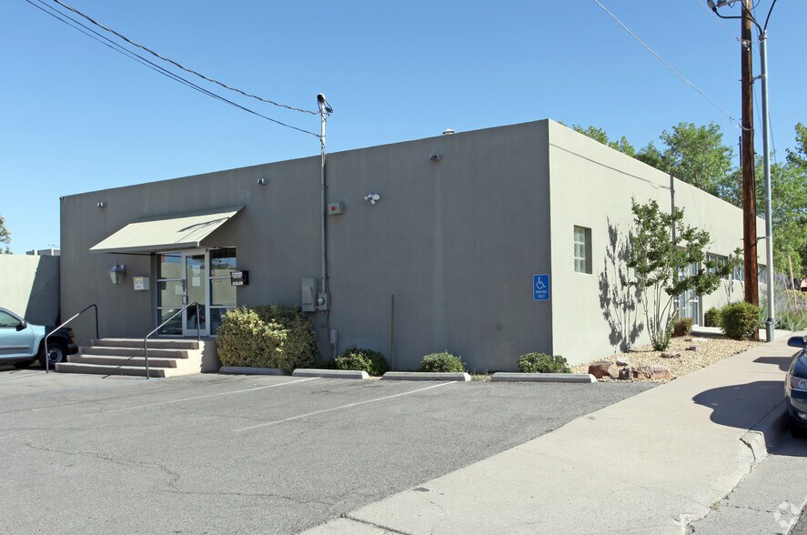 1020 Coal Ave SE, Albuquerque, NM à louer - Photo de l’immeuble – Image 3 sur 4