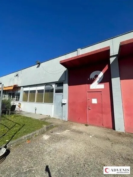 Local d’activités dans Blanquefort à louer - Photo de l’immeuble – Image 1 sur 5