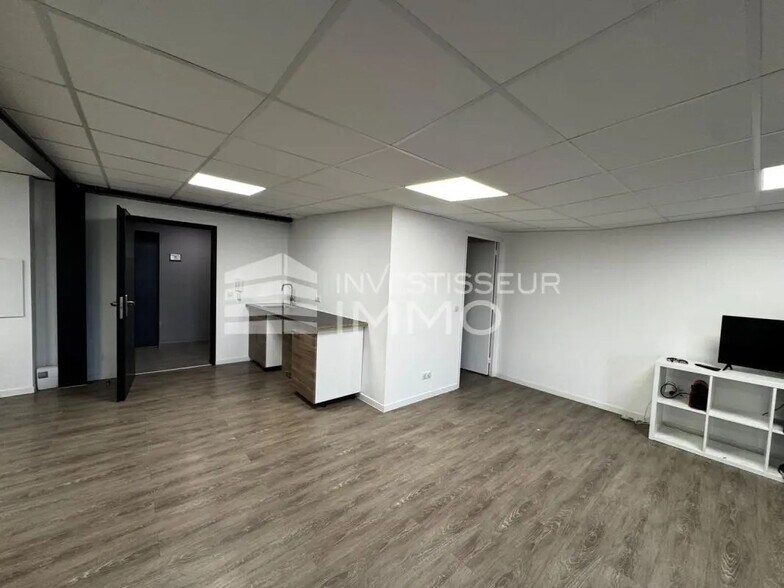 Bureau dans Lagny-sur-Marne à louer - Photo intérieure – Image 2 sur 4