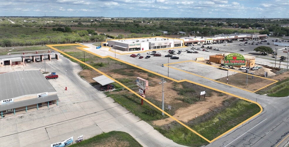 534 10th St, Floresville, TX à vendre - Aérien – Image 2 sur 7