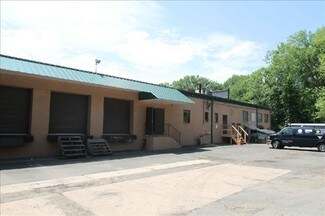 Plus de détails pour 270 Oak Tree Rd, Tappan, NY - Industriel/Logistique à louer