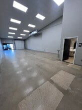 11363 Denton Dr, Dallas, TX à louer Photo intérieure– Image 1 sur 8