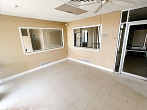 711 E 3rd St, Big Spring, TX à louer Photo intérieure– Image 1 sur 6