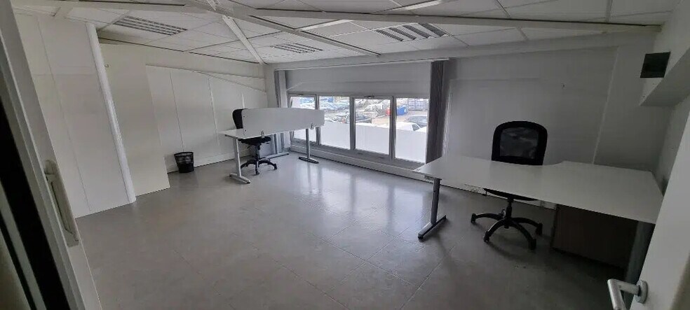 Bureau dans Brignais à louer - Photo de l’immeuble – Image 2 sur 6