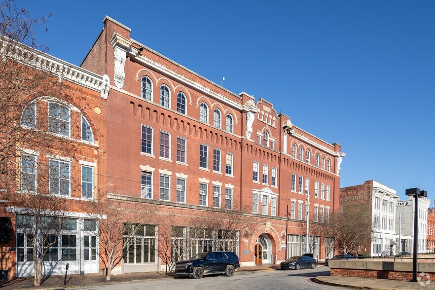 260 Commerce St, Montgomery, AL à vendre - Photo de l’immeuble – Image 3 sur 38