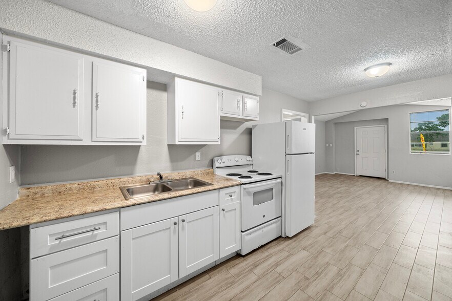 4930 Fm 1765, Texas City, TX à vendre - Photo de l’immeuble – Image 3 sur 11