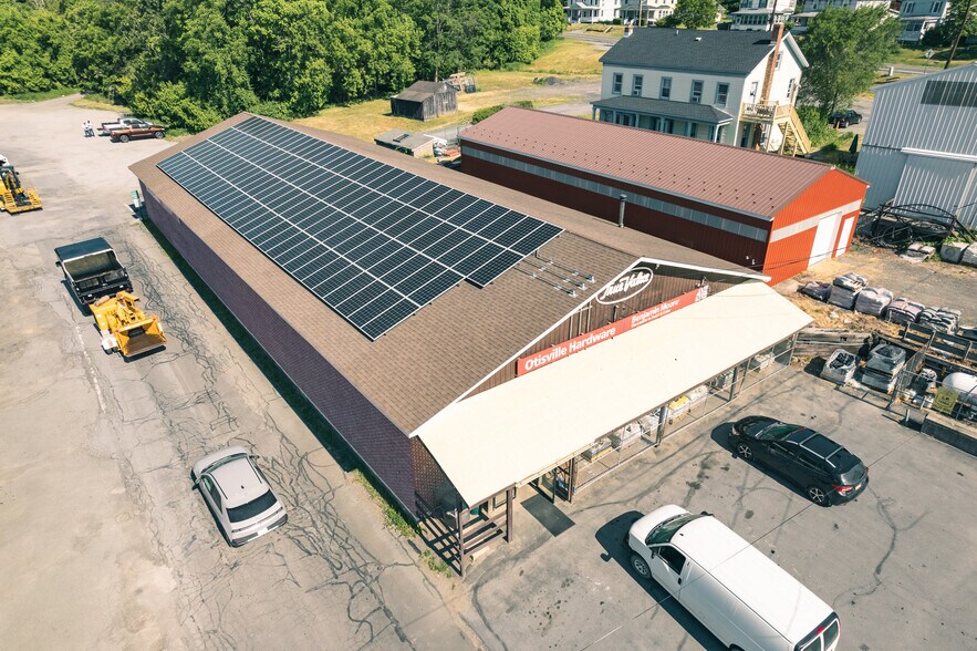 10 Wallace St, Otisville, NY à vendre - Photo de l’immeuble – Image 2 sur 23