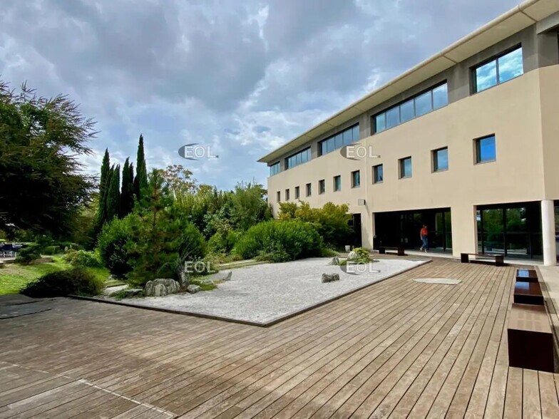 Bureau dans Marseille à louer - Photo de l’immeuble – Image 2 sur 7