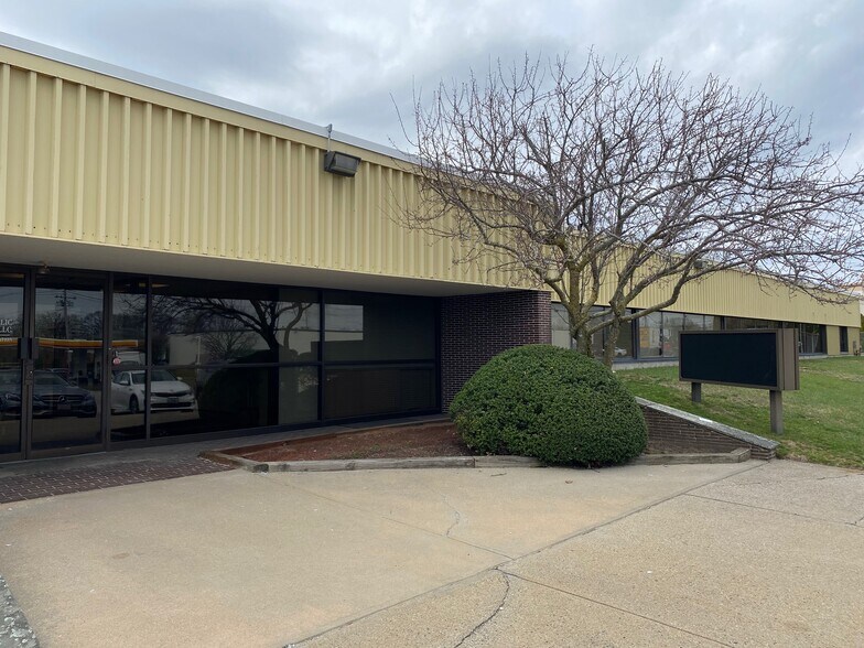 1 Wholesale Way, Cranston, RI à louer - Photo de l’immeuble – Image 2 sur 7