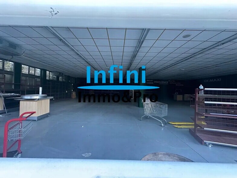 Local commercial dans Vallauris à louer - Photo de l’immeuble – Image 2 sur 2