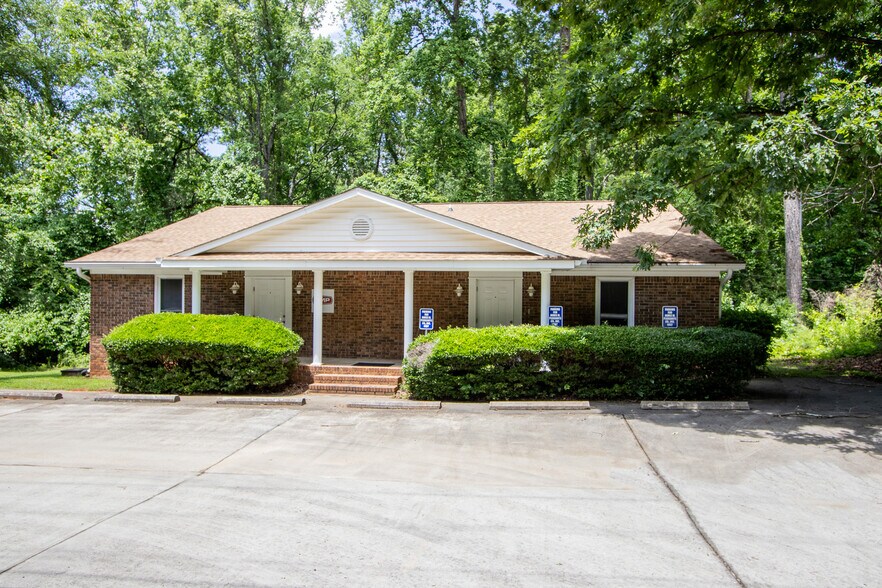 5434 Bush River Rd, Columbia, SC à louer - Photo de l’immeuble – Image 1 sur 7