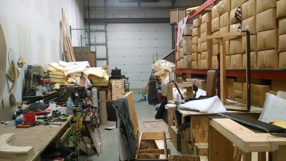 8800 Venture Ave SE, Calgary, AB à louer - Photo intérieure – Image 2 sur 45