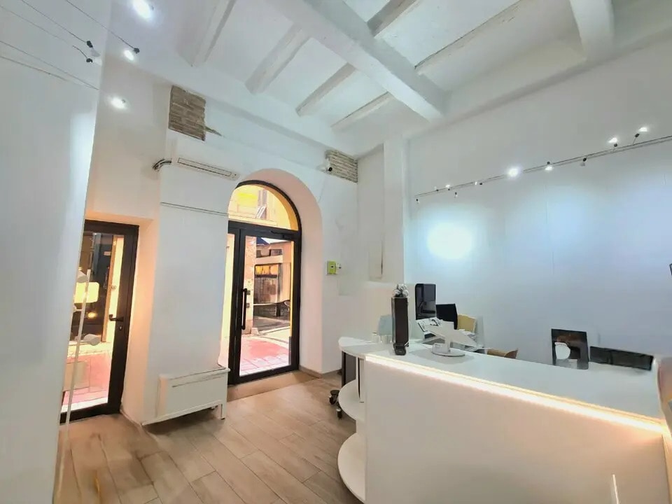 Local commercial dans Nice à louer Photo intérieure– Image 1 sur 6