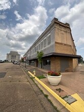 400 N State Line Ave, Texarkana, AR à louer Photo de l’immeuble– Image 1 sur 8