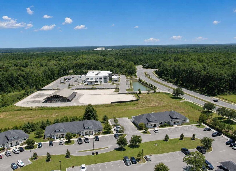 105 Durbin Station Ct, Jacksonville, FL à vendre - Photo de l’immeuble – Image 3 sur 8