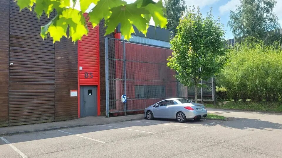 Local d’activités dans Rouen à louer - Photo de l’immeuble – Image 1 sur 9