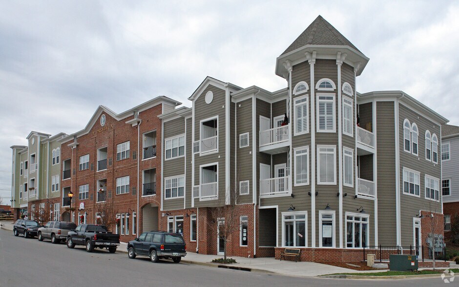 7009 Lenox Village Dr, Nashville, TN à louer - Photo de l’immeuble – Image 3 sur 5