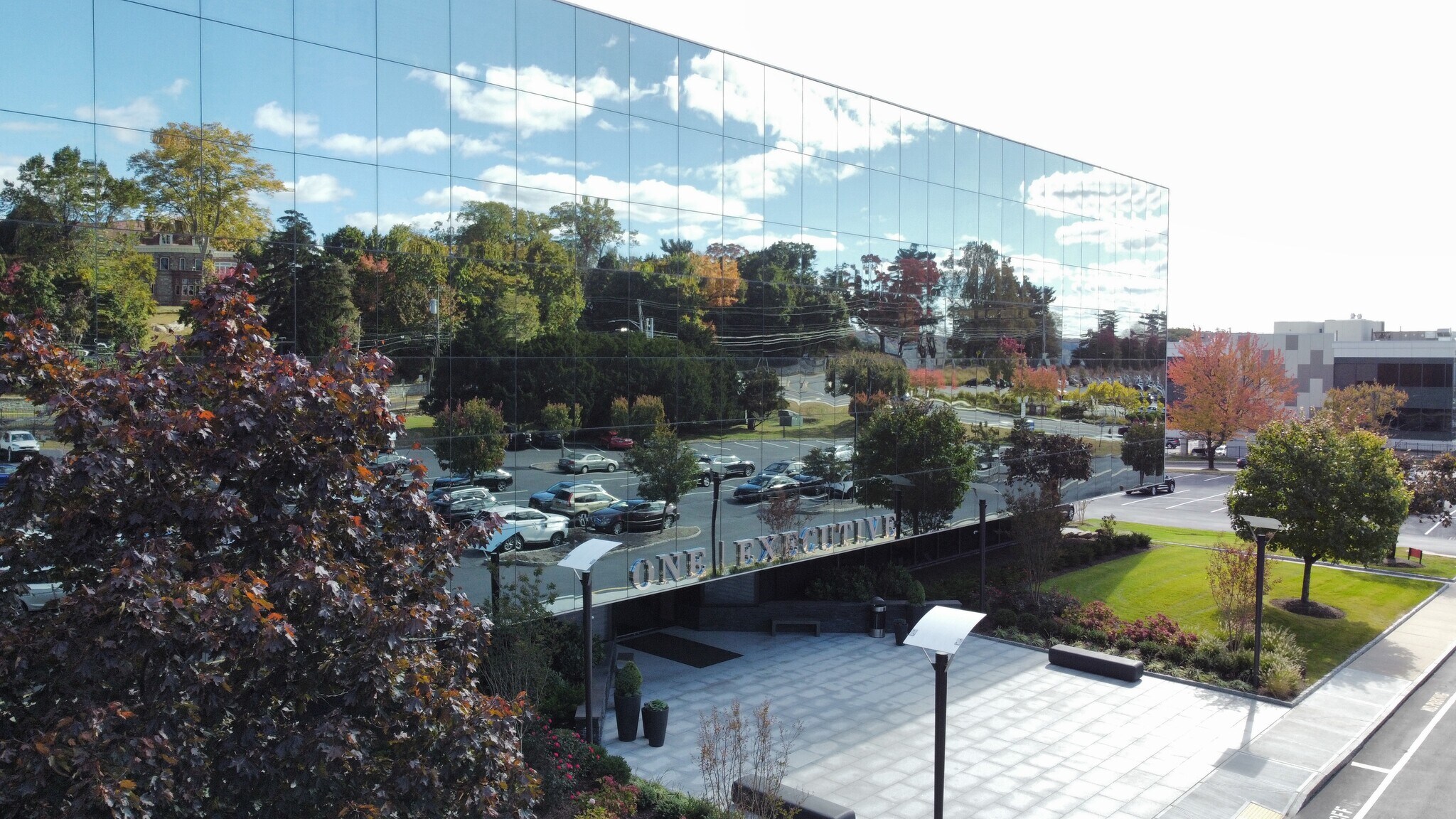 1 Executive Blvd, Yonkers, NY à louer Photo principale– Image 1 sur 10
